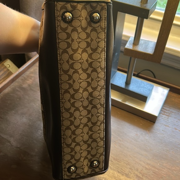 Coach Brown and Cream Elegant Tote Bag - Picture 7 of 10